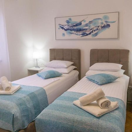 Apartment Jadran Malinska Extérieur photo